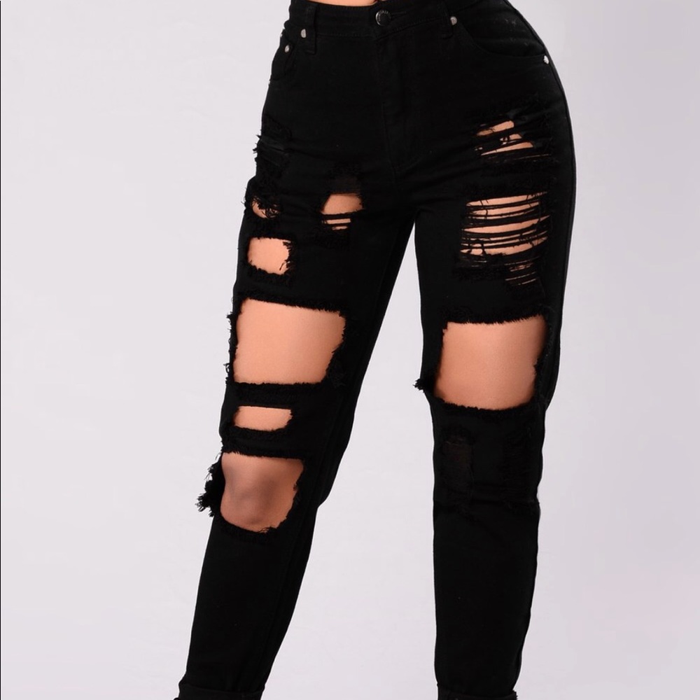 ❌SOLD❌ Distressed Black Boyfriend Jeans